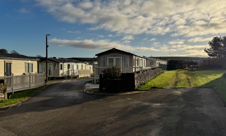 The Benefits of Coastal Living in Seafront Caravans